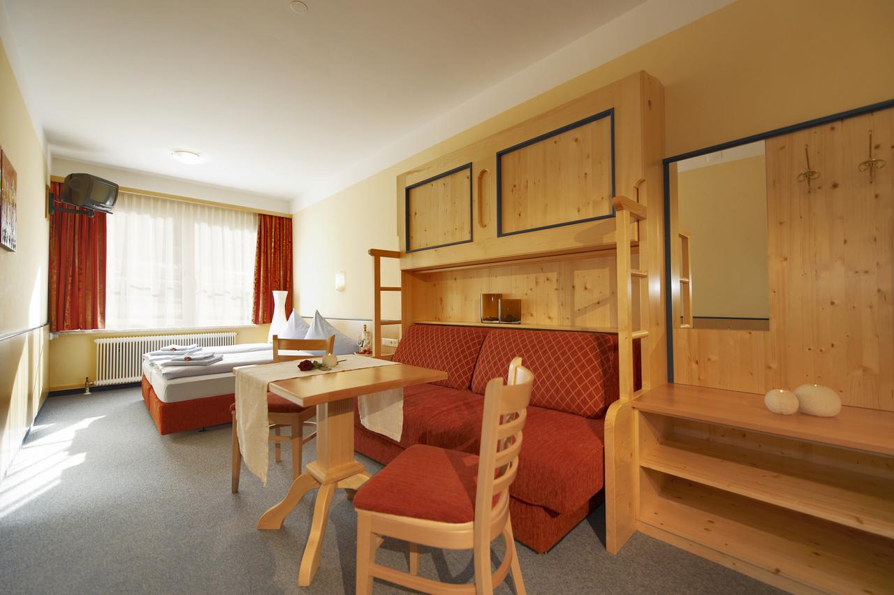 Hotel Hubertushof フラッハウ エクステリア 写真