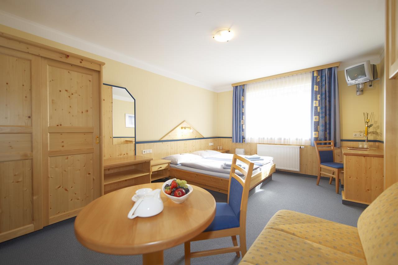 Hotel Hubertushof フラッハウ エクステリア 写真