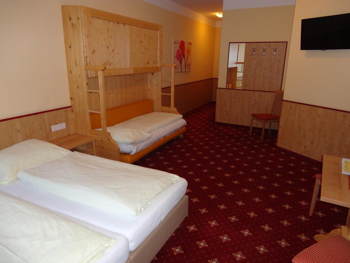 Hotel Hubertushof フラッハウ エクステリア 写真
