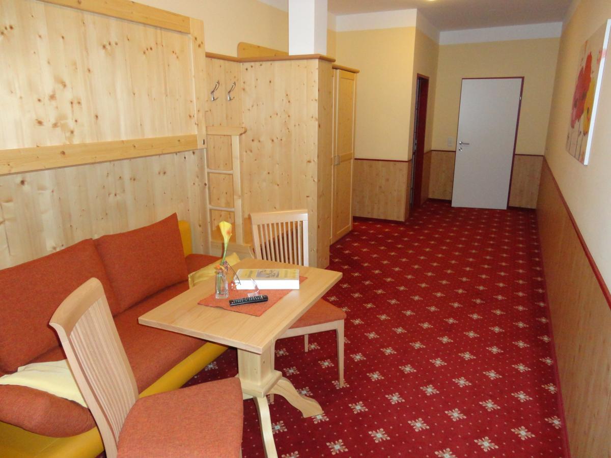 Hotel Hubertushof フラッハウ エクステリア 写真